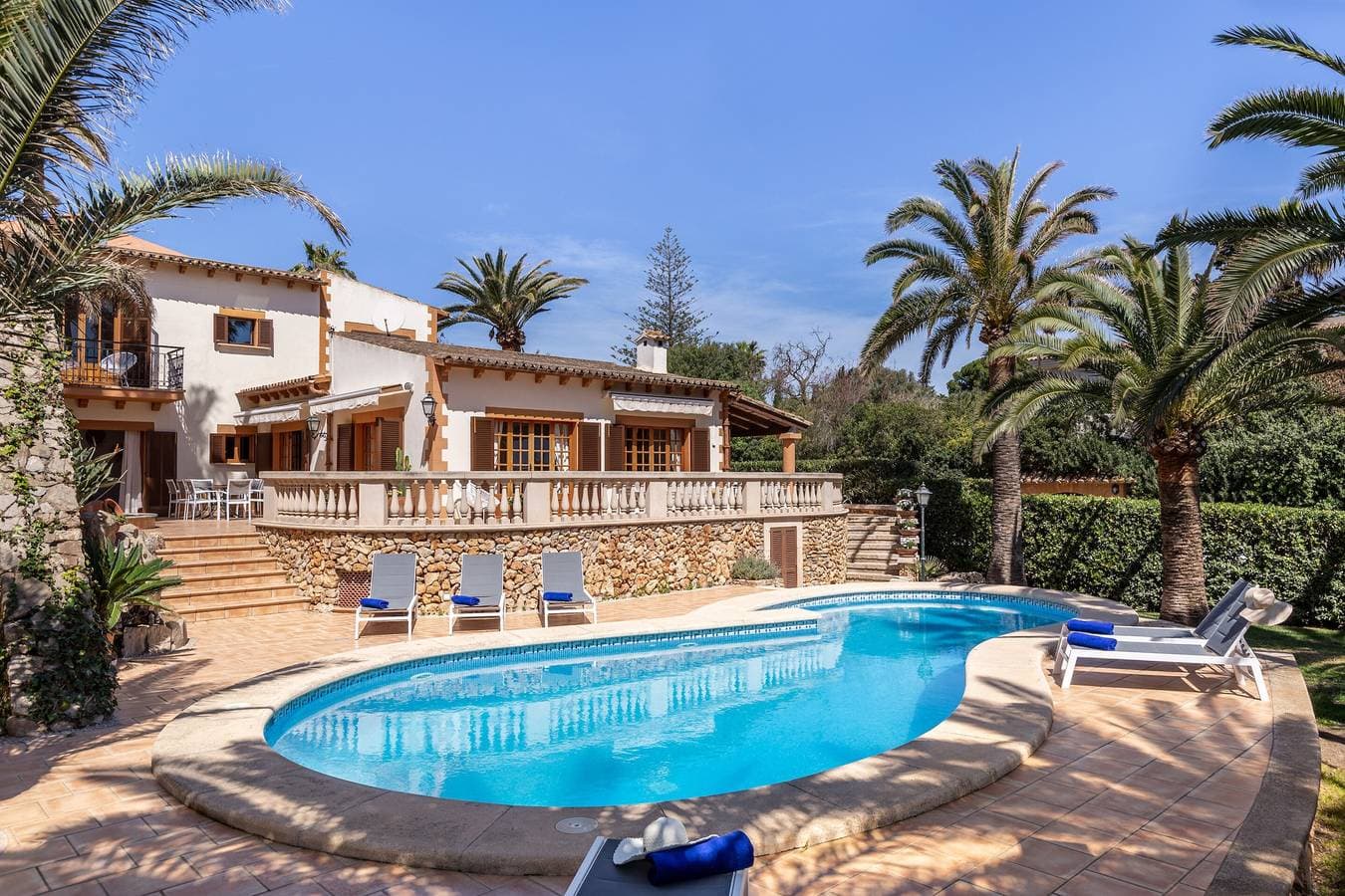 Foto 2 von 35: Casa Sembat mit Meerblick, Pool und WLAN
