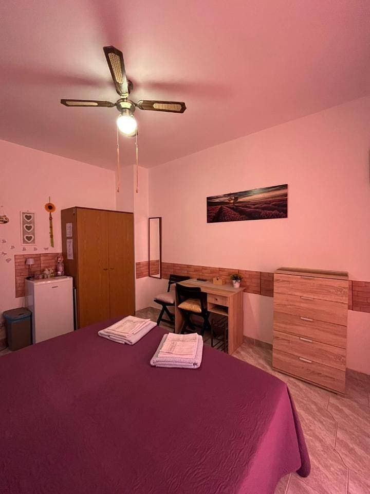 Foto 10 von 19: Double or Twin Room with Private External Bathroom
