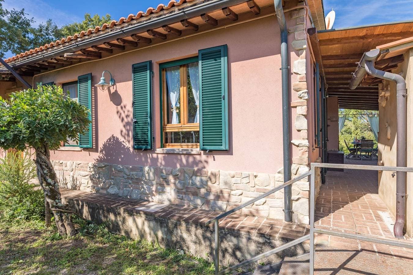 Foto 10 von 26: Villa für 6 Personen mit Terrasse
