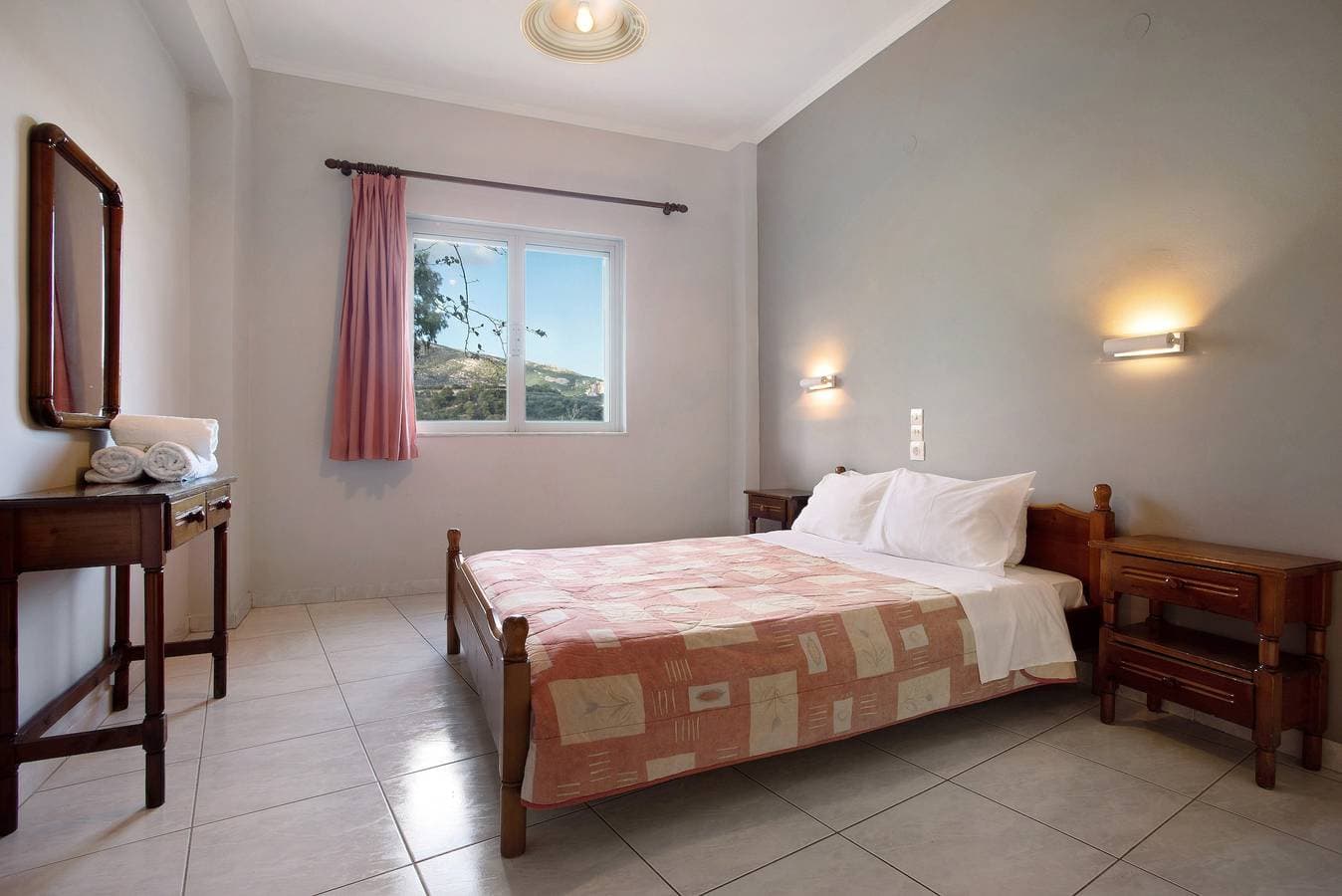 Foto 9 von 26: Ferienwohnung "Dolphin Apartment 8" mit Privatem Balkon, Gemeinschaftsgarten und WLAN