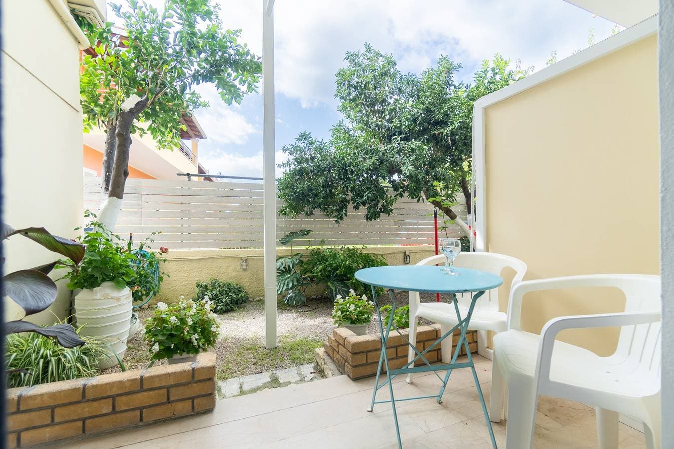 Foto 4 von 21: Einzimmerapartment 'Angelina 1' mit Bergblick, WLAN und Klimaanlage