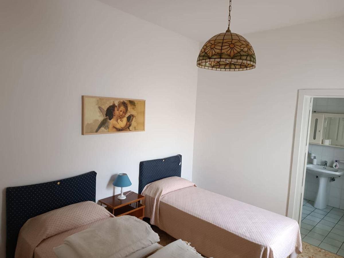Foto 4 von 11: Two-Bedroom House