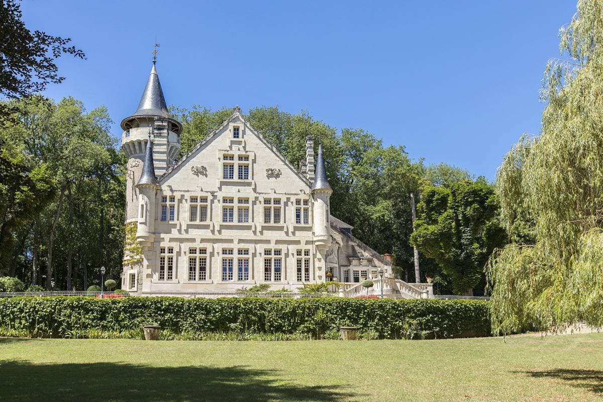 Foto 7 von 24: Schloss für 15 Personen mit Garten