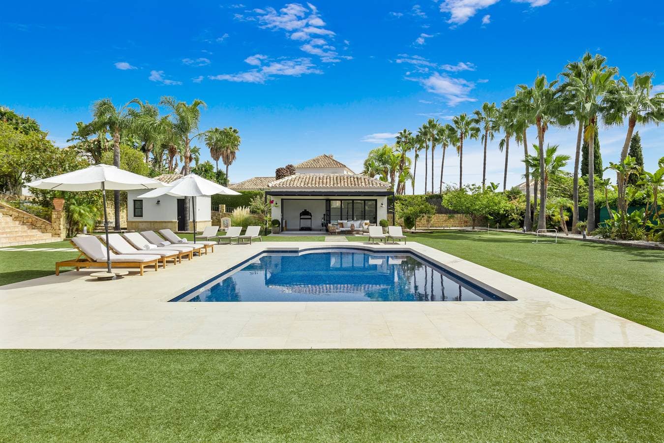 Foto 6 von 46: Villa Paraiso - Gym | Putting Green | Heated Pool