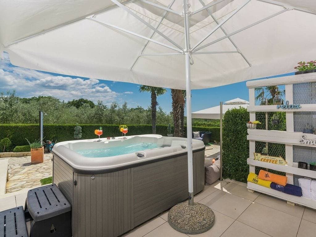 Foto 7 von 28: Villa in Sveti Lovrec mit Schwimmbecken