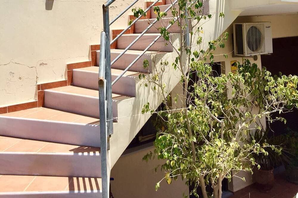 Foto 11 von 24: Geräumige Villa-Ferienwohnung mit Swimmingpool und wunderschönem Meerblick