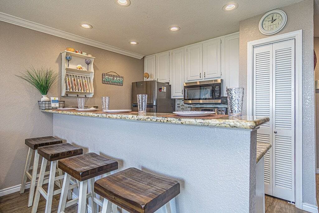 Foto 12 von 40: Get A Wave From It All - Unwind with Gulf Views, Dog Friendly!