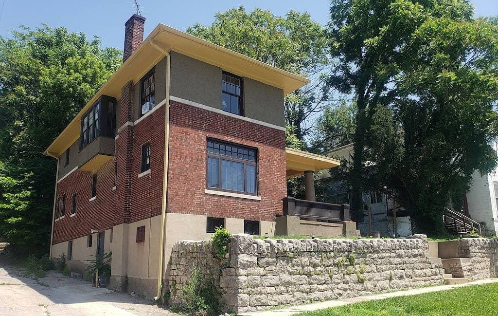 Foto 4 von 27: Historisches Haus im Präriestil von Frank Lloyd Wright Disciple