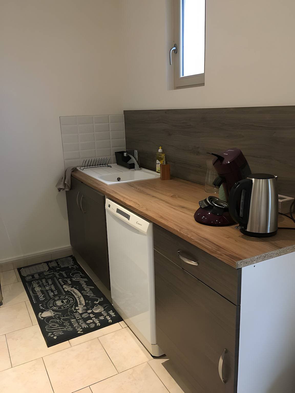 Foto 6 von 21: Ferienhaus 'L'orchidée Au Bord De L'eau' mit privater Terrasse, Garten und WLAN