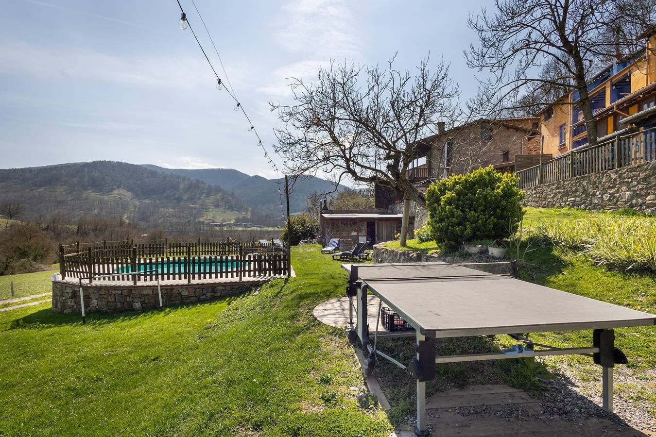 Foto 2 von 44: Ferienhaus 'El Xalet, El Reixac Casa Rural' mit Bergblick, Gemeinschaftspool und WLAN