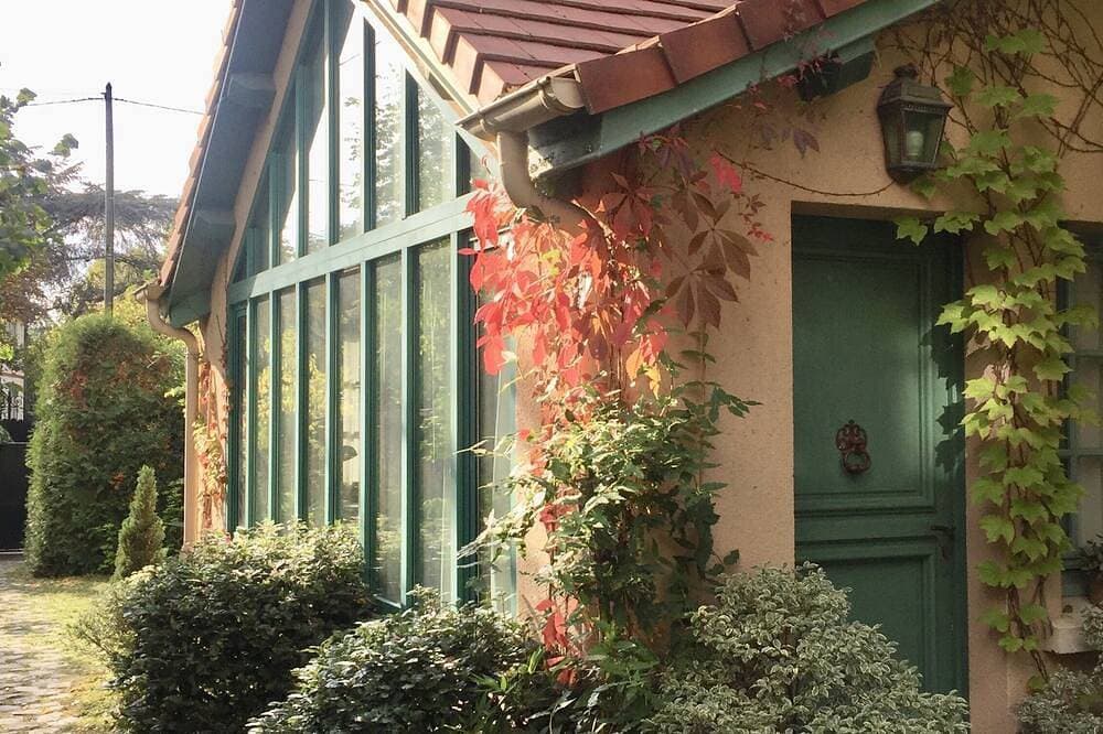 Paris 2 Schritte entfernt, Kleines Haus-Werkstatt Künstler, Charme und viel Grün.<br> 1