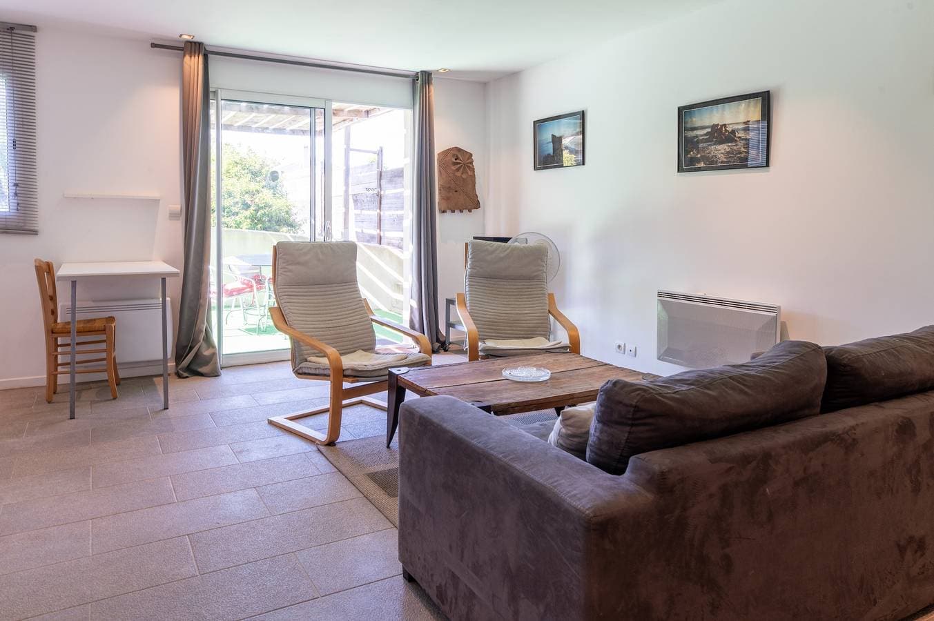 Foto 4 von 32: Ferienhaus 'Saint Florent' mit Bergblick, privatem Garten und WLAN