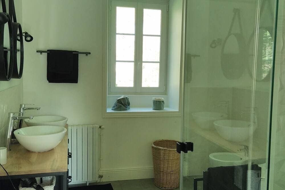 Foto 5 von 17: Bed and breakfast with its private garden in Suisse Normande
