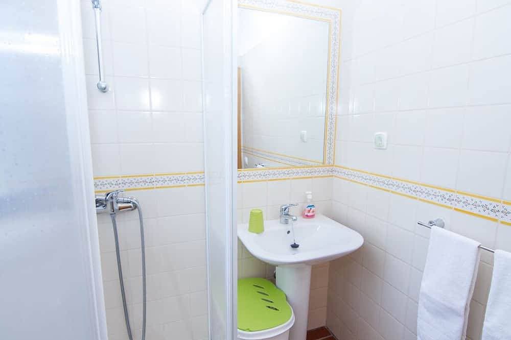 Foto 5 von 24: Digne gelbe Villa, Pool, Grill