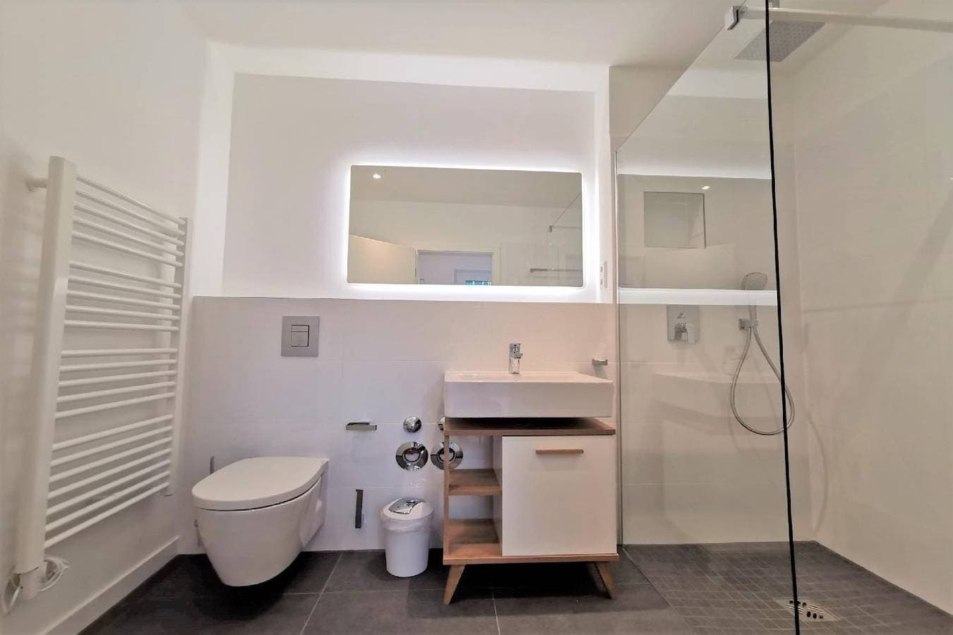 Foto 13 von 20: Moderne Ferienwohnung mit eigener Terrasse - Haus Inselwind FeWo MEERferien