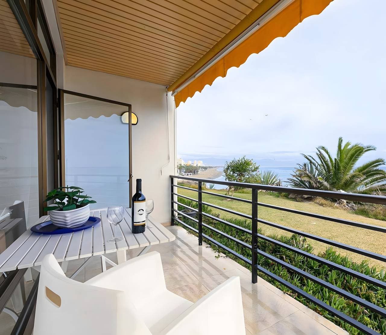 Foto 3 von 37: Apartment 'Castillo Santa Clara' mit Meerblick, WLAN und Klimaanlage
