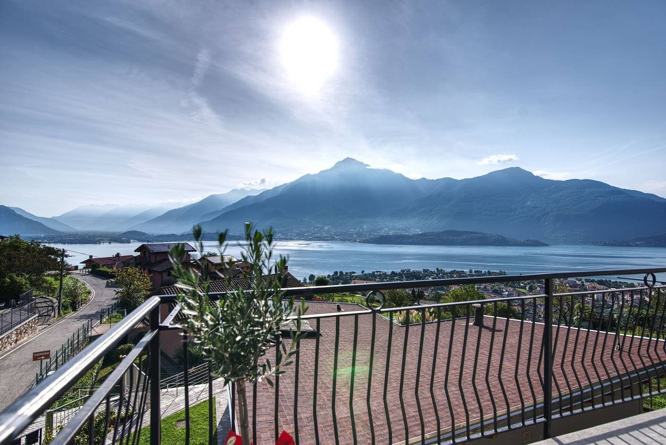 Foto 8 von 37: Ferienwohnung für 8 Personen mit Seeblick