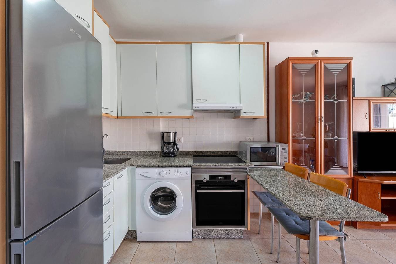 Foto 9 von 33: Ferienwohnung 'Apartamento Los Geranios' mit Gemeinschaftspool, privater Terrasse und WLAN