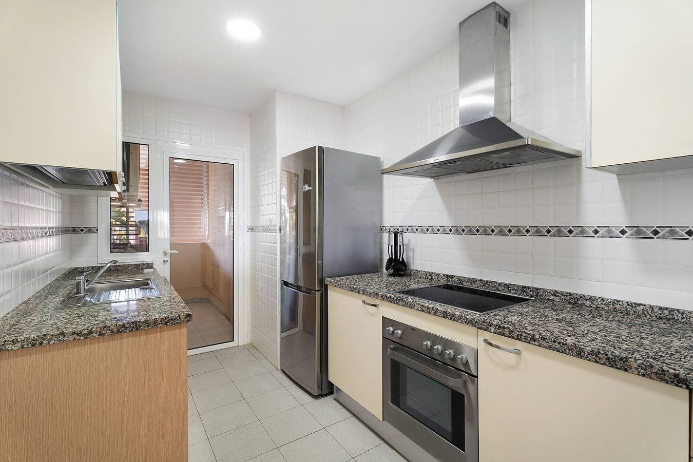 Foto 11 von 29: Ferienwohnung "Royal Marine Golf V" mit Meerblick, Gemeinschaftspool und WLAN