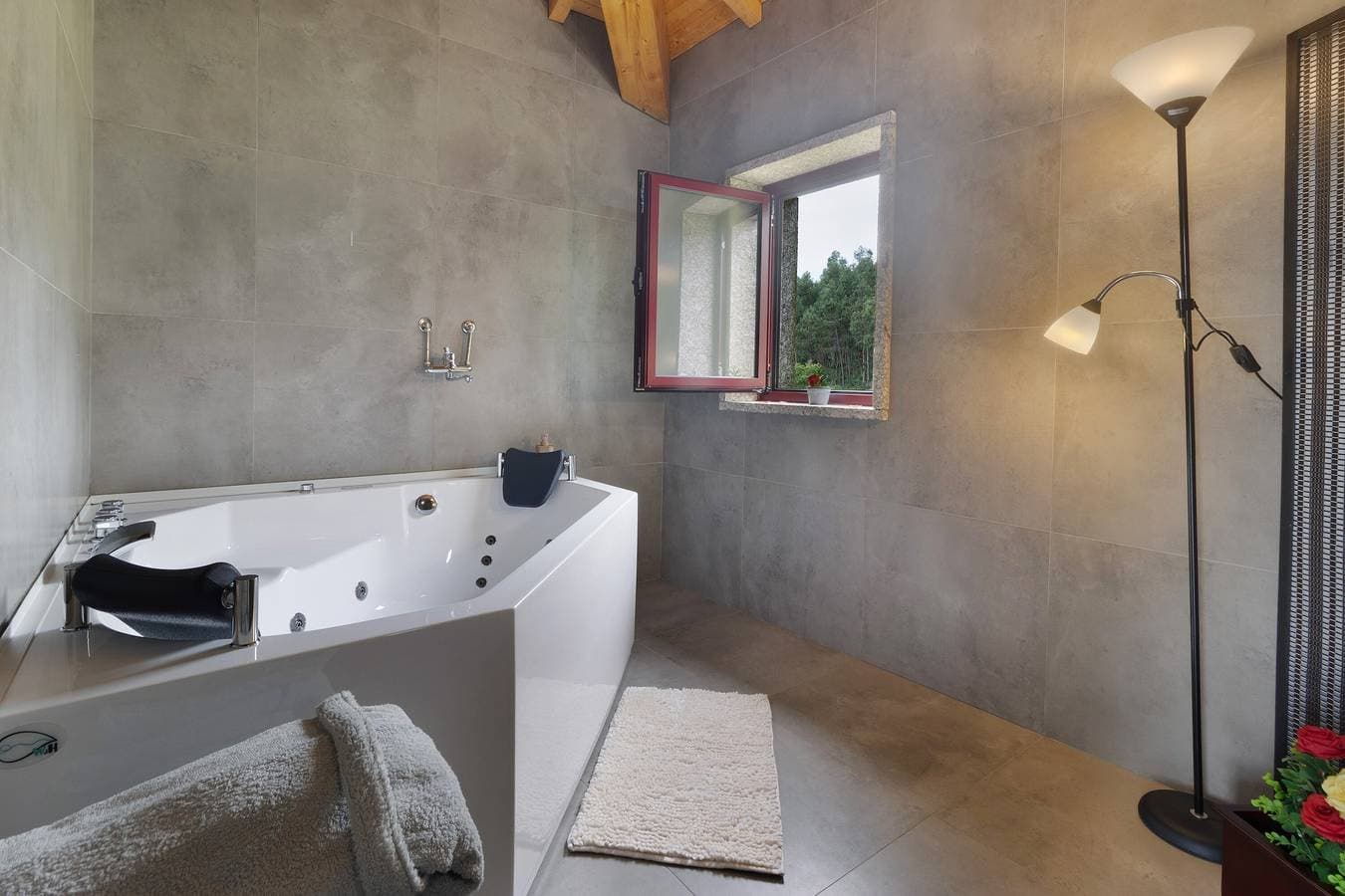 Foto 9 von 48: Landhaus Carvoeiras 'Casa T1' mit Seeblick, Wi-Fi und Klimaanlage