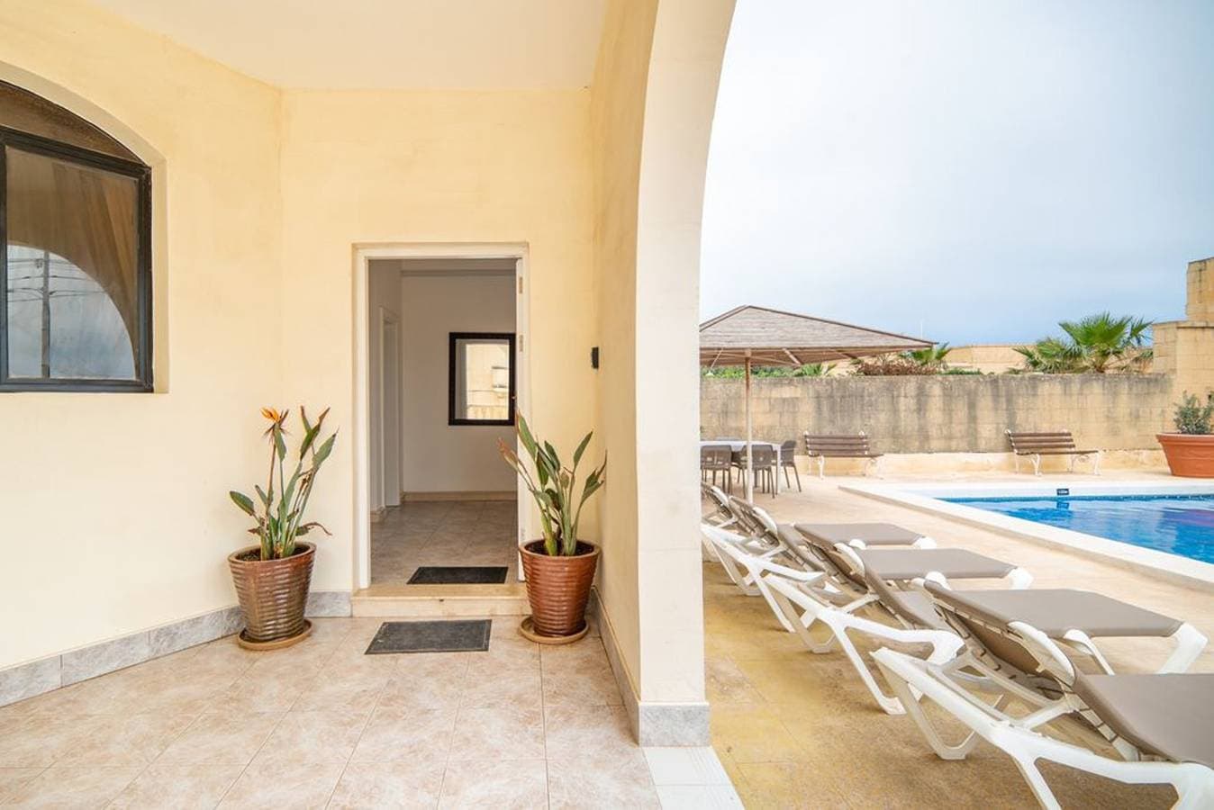 Foto 3 von 19: Villa für 9 Personen mit Meerblick