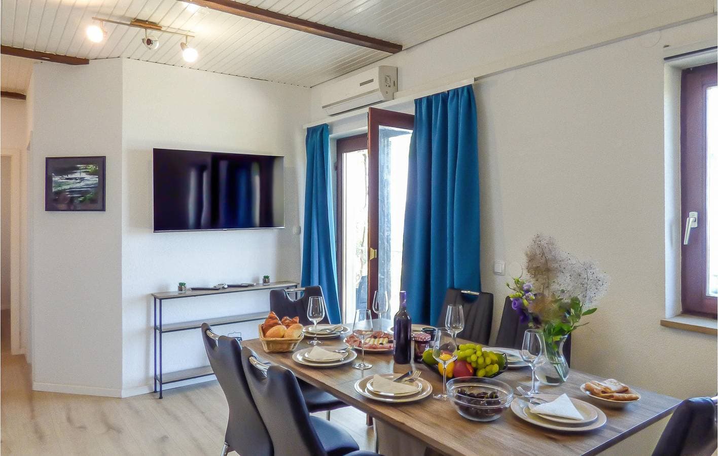 Foto 3 von 20: Gemütliche 2-Zimmer-Wohnung mit Terrasse, in Strandnähe und mit Parkplatz