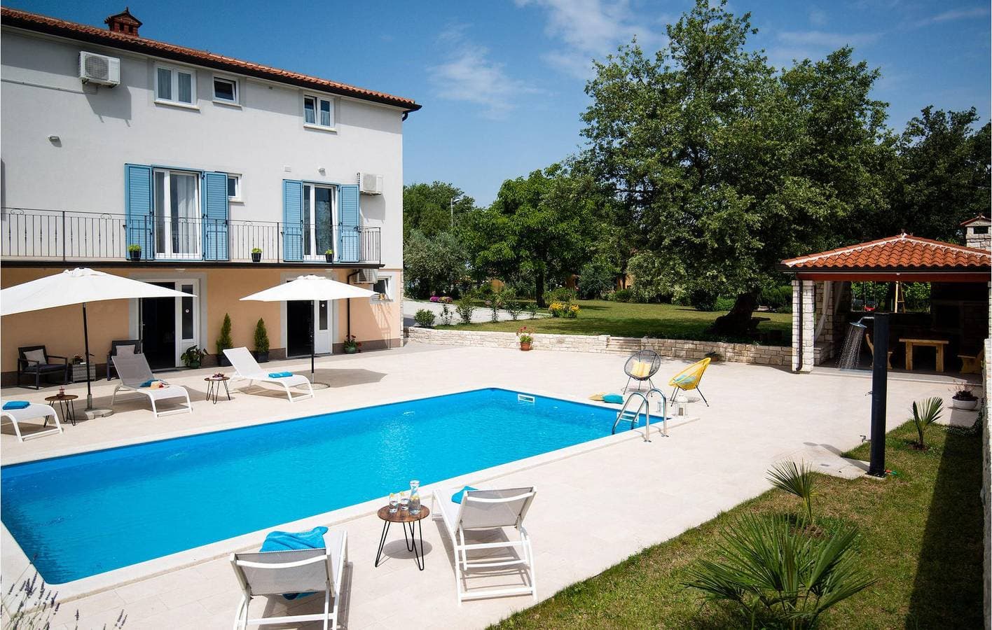 Foto 7 von 32: Geräumige 2-Zimmer-Wohnung mit Pool, WLAN und Parkplatz