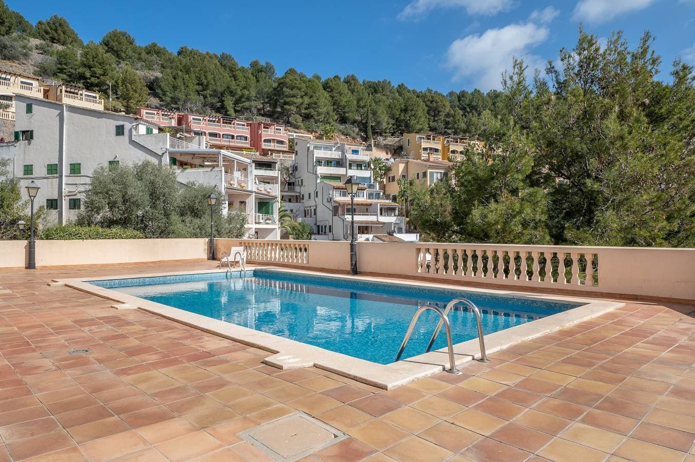 Foto 2 von 25: Apartment 'Vistasol Port de Soller' mit Bergblick, Balkon und Poolzugang