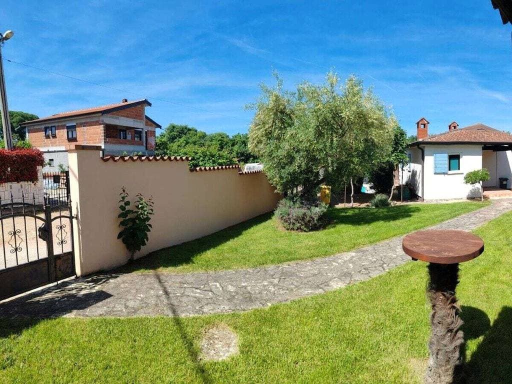 Foto 13 von 51: Ferienhaus in Porec mit Schwimmbecken