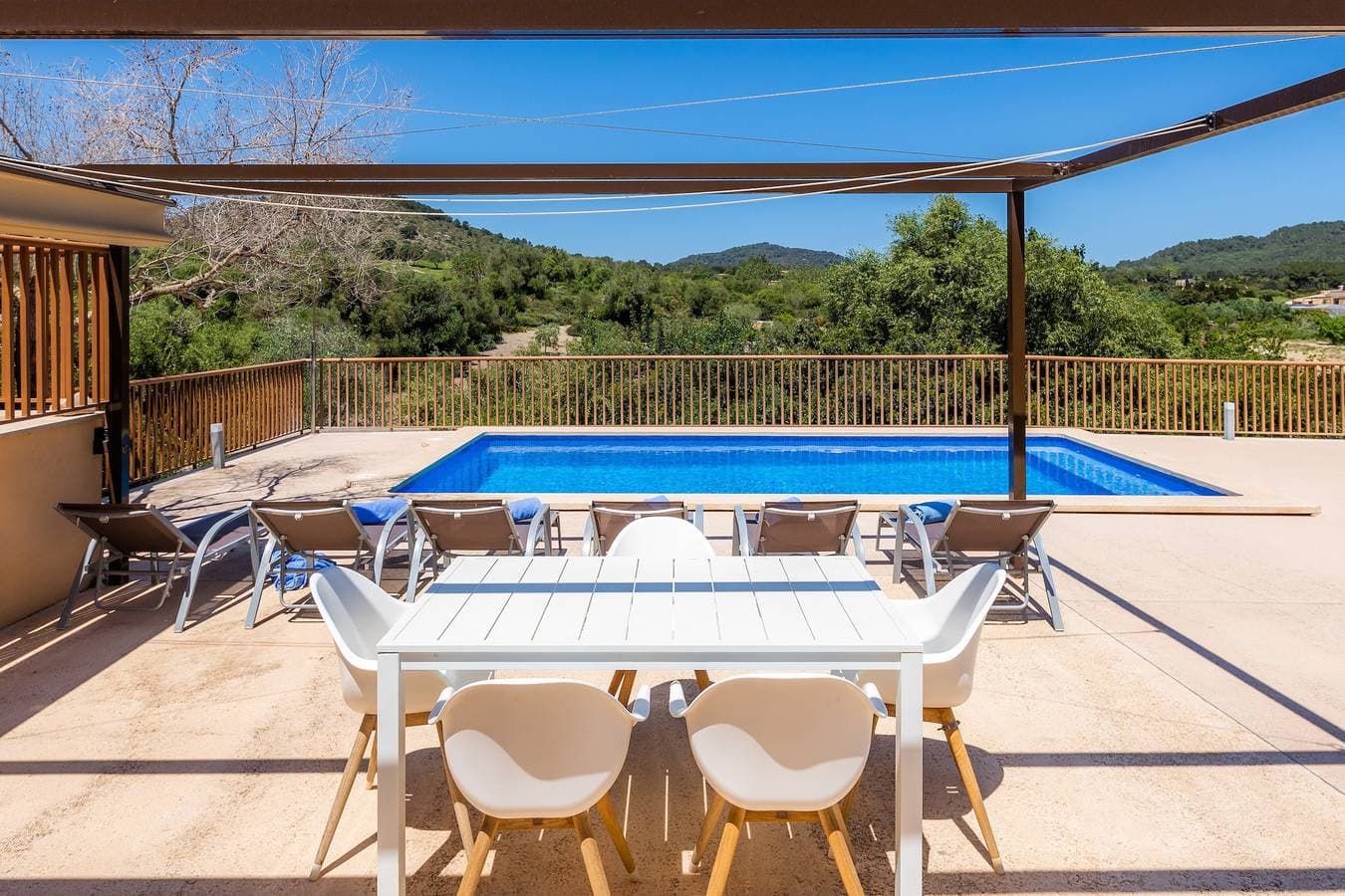 Foto 3 von 25: Ferienhaus Pula Rustic mit Bergblick, Pool und WLAN