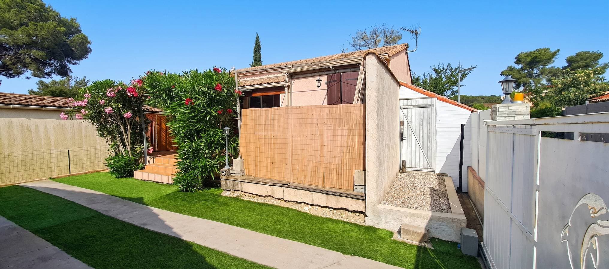 Foto 3 von 18: Chalet gemütlich mit Pool in Le Castellet