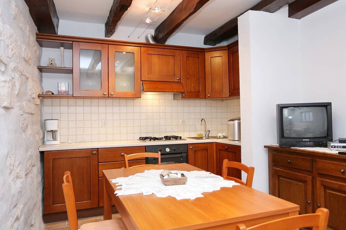 4-Zimmer-Haus mit Terrasse Zrnovo, Korcula K-10030 1