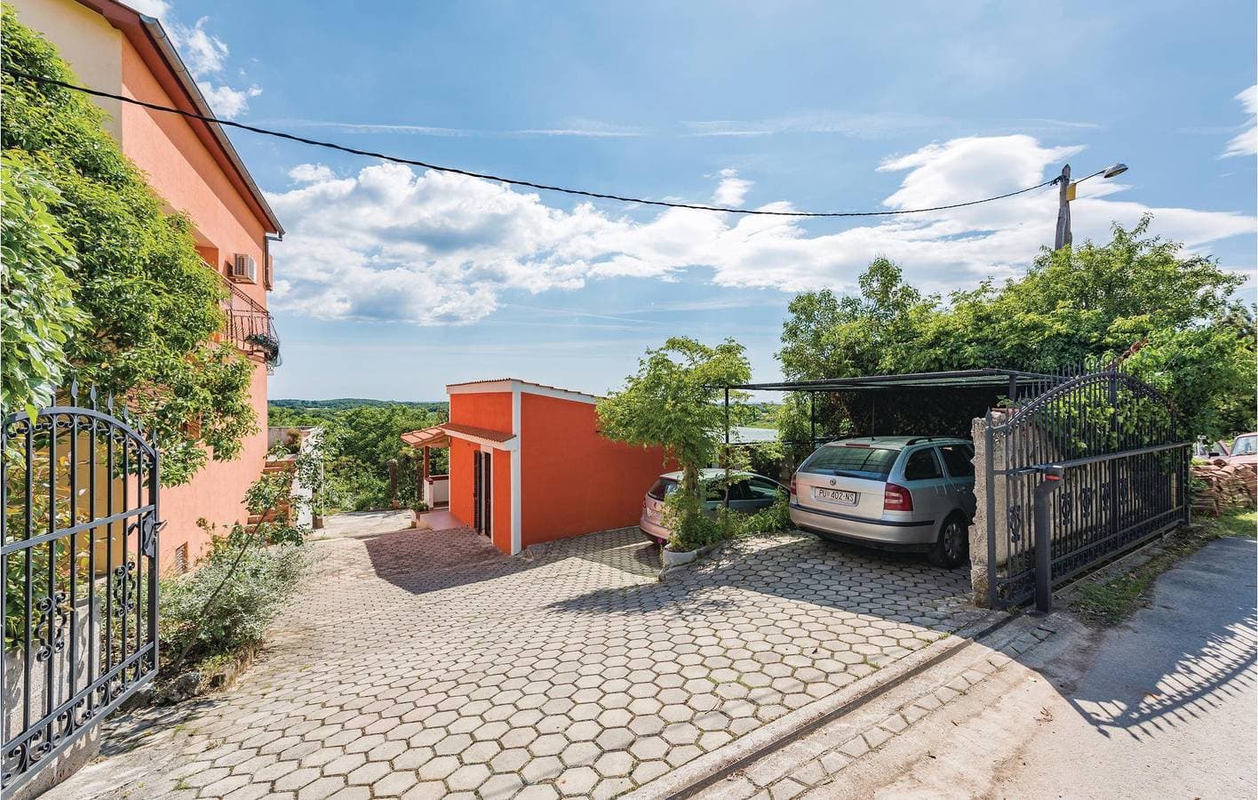 Foto 2 von 22: Apartment mit Meerblick, Terrasse, WLAN und Parkplatz in der Nähe des Stadtzentrums von Musalez