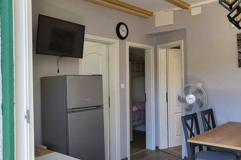 Foto 11 von 18: Neues Ferienhaus mit 2 Terrassen, direkt am Meer - ein Traum umgeben von Wald