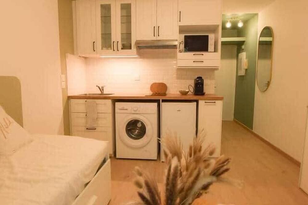 Foto 2 von 22: L'ombelle - Water-green studio with small outdoor area