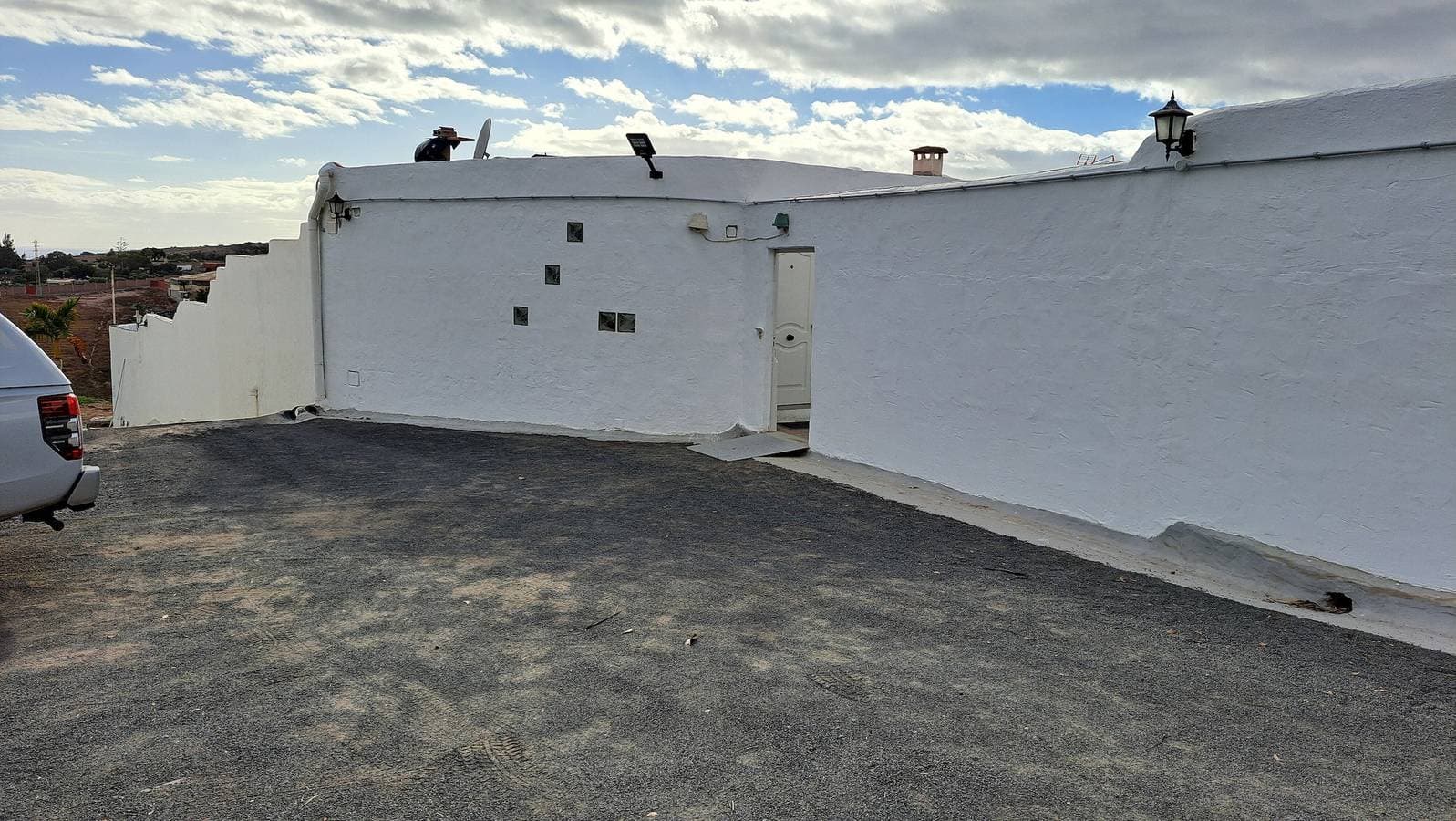Foto 6 von 22: Schönes 1 Bedroom Apartment - Free Wifi - große Terasse mit Aussicht auf das Meer