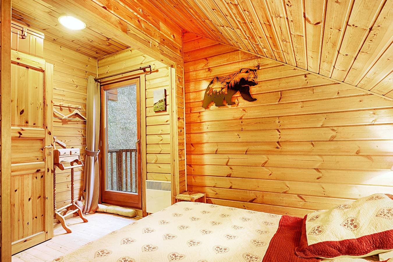 Foto 8 von 23: Chalet für 8 Personen mit Garten