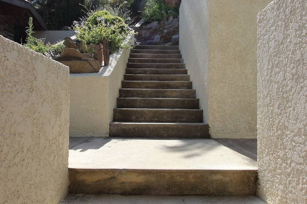 Foto 10 von 19: Le Lavandou-Aiguebelle-ocean view-sleeps 6-heated pool-beach 300 m away-garage-air conditioning