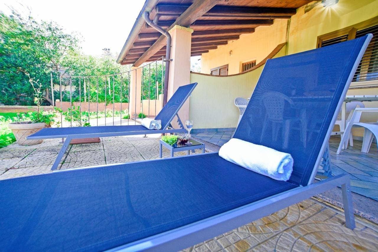 Appartamento fronte mare Perdepera 1