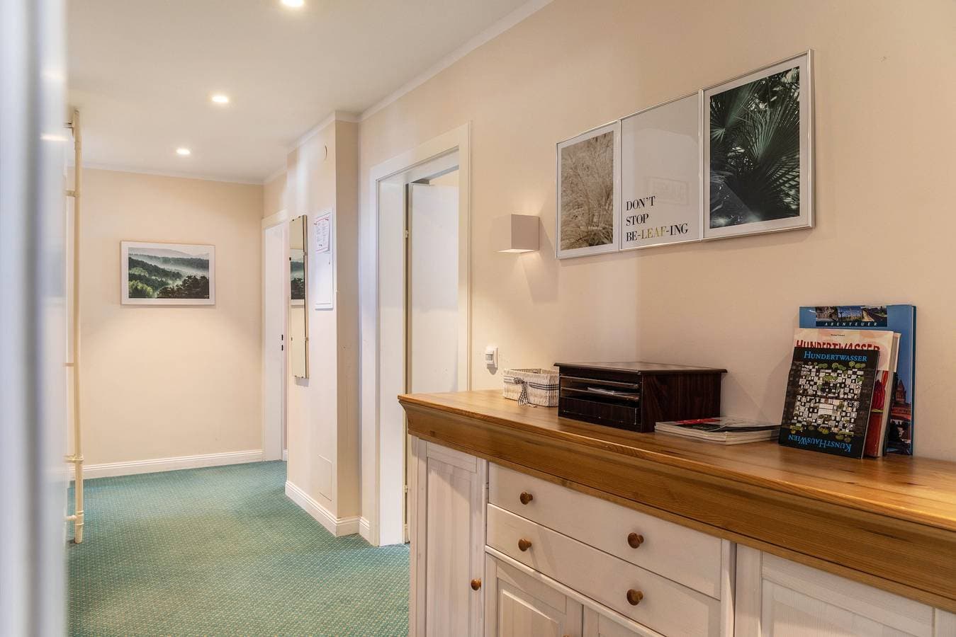 Foto 8 von 20: Zimmer 3 Budget Eg mit Bergblick und Wi-Fi