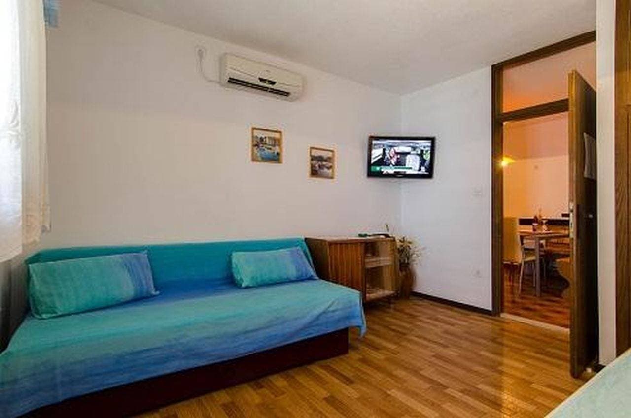 Foto 6 von 23: Ferienwohnung in Trogir mit Meerblick, Balkon, Klimaanlage, W-Lan (5055-1)