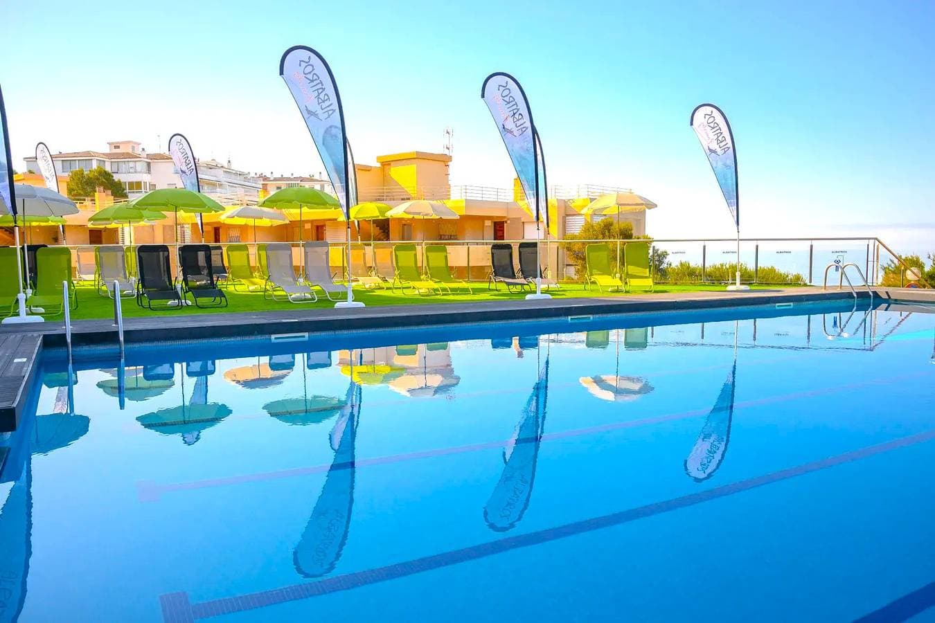 Foto 4 von 42: Torrassa Apartment - Sea View - Pool