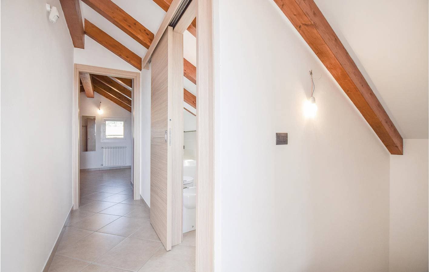 Foto 10 von 19: 110qm Wohnung mit WiFi, Parkplatz und Terrasse in Cisano!