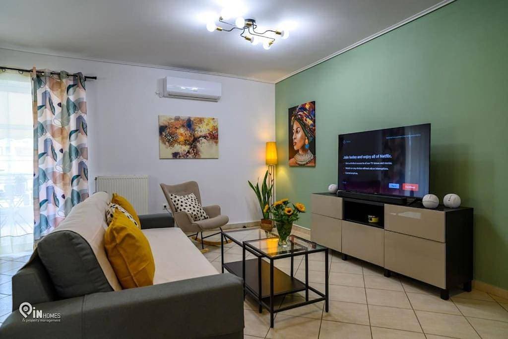 Foto 4 von 5: One-Bedroom Apartment with Balcony and City View