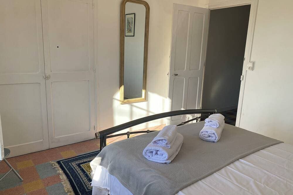 Foto 5 von 30: Large house with private swimming pool, enclosed grounds that will enchant your vacations.