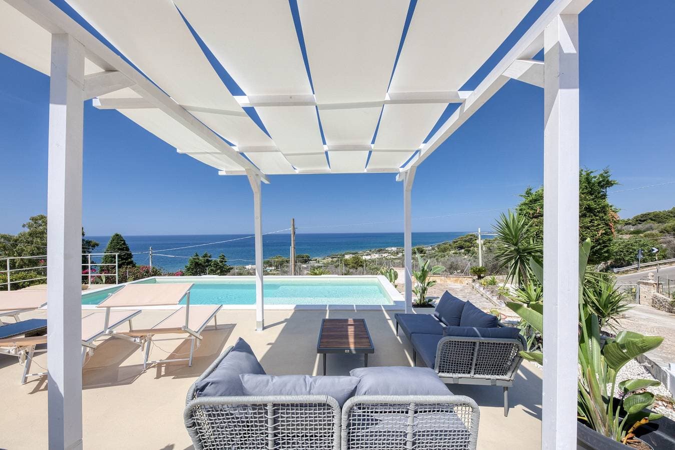 Foto 3 von 39: Villa Rusciu de lu mare superior – Pool, Meerblick, 4 Schlafzimmer, Strandnähe