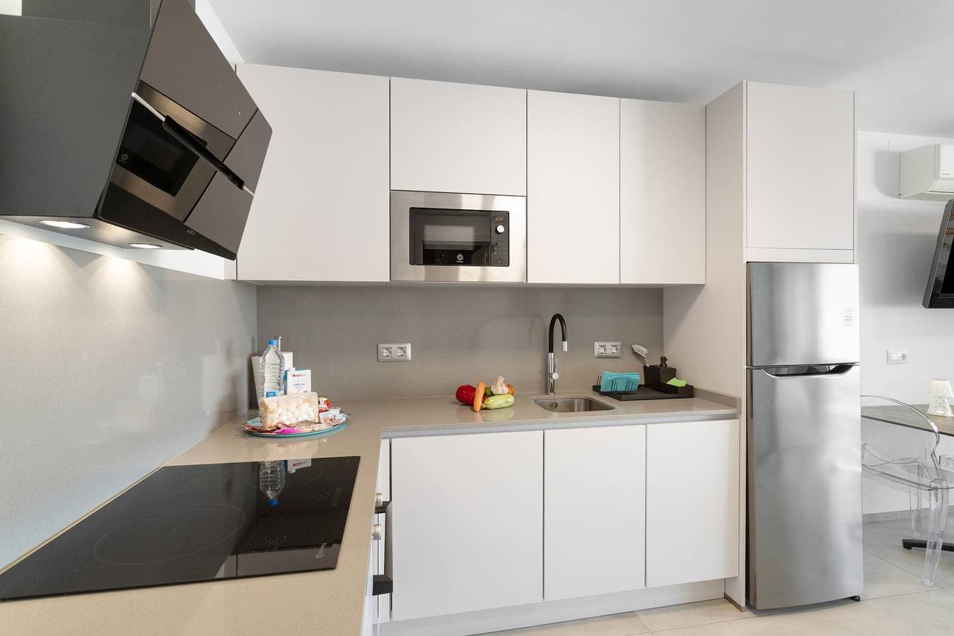 Foto 5 von 21: Ferienwohnung 'Ocean Wave Retreat' mit Meerblick, WLAN und Klimaanlage