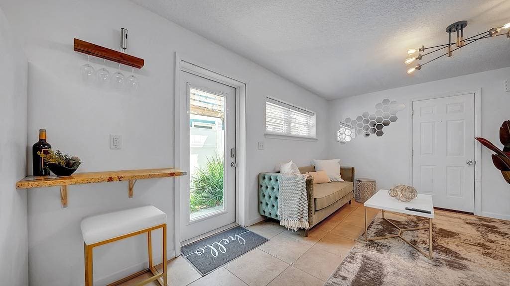 Foto 5 von 15: Oceanside 1st floor home, 1 block away from beach and 15 mins away from Mayo