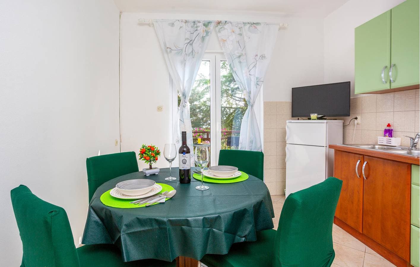 Foto 12 von 22: Apartment am Meer mit Terrasse, WLAN und Parkplatz – 800 m vom Strand von Jert entfernt