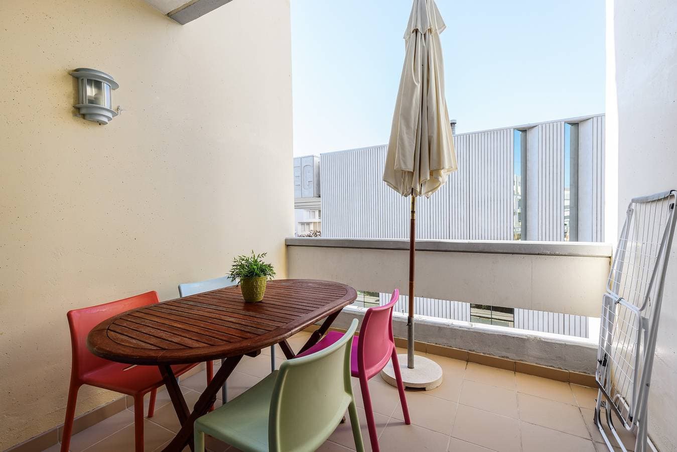 Foto 2 von 25: Ferienwohnung 'Tróia Dreams' mit privater Terrasse, Gemeinschaftsgarten und Klimaanlage